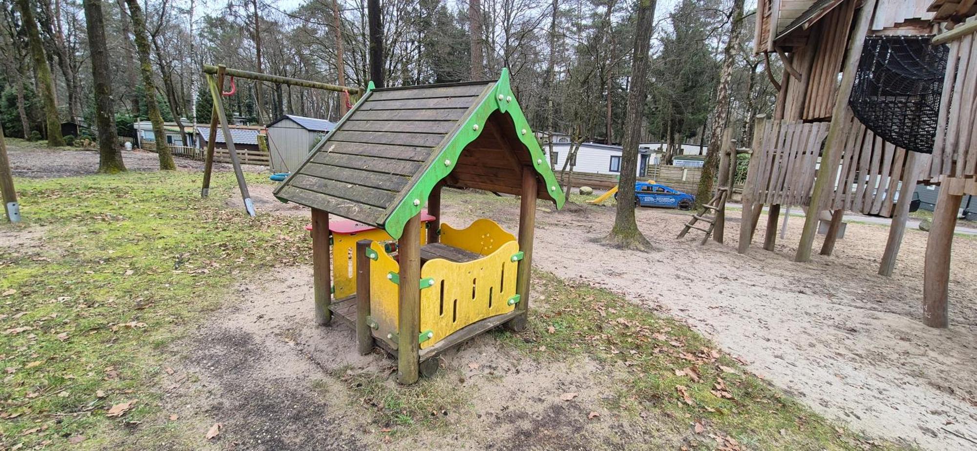 Het Veluwse Boshuisje Knus Chalet Met Omheinde Tuin Op De Veluwe Hoenderloo Exterior photo